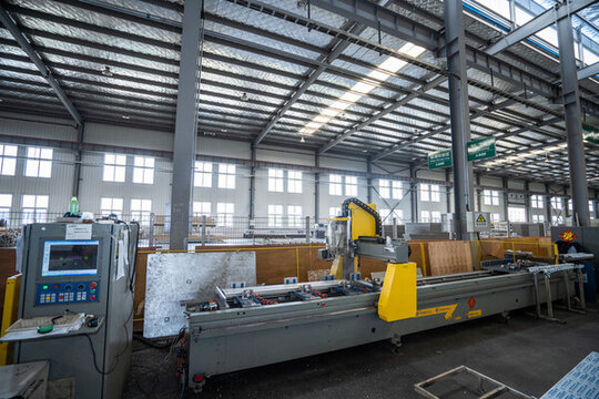 現(xiàn)代化工廠機械設備銷售 高效生產(chǎn)解決方案的橋梁